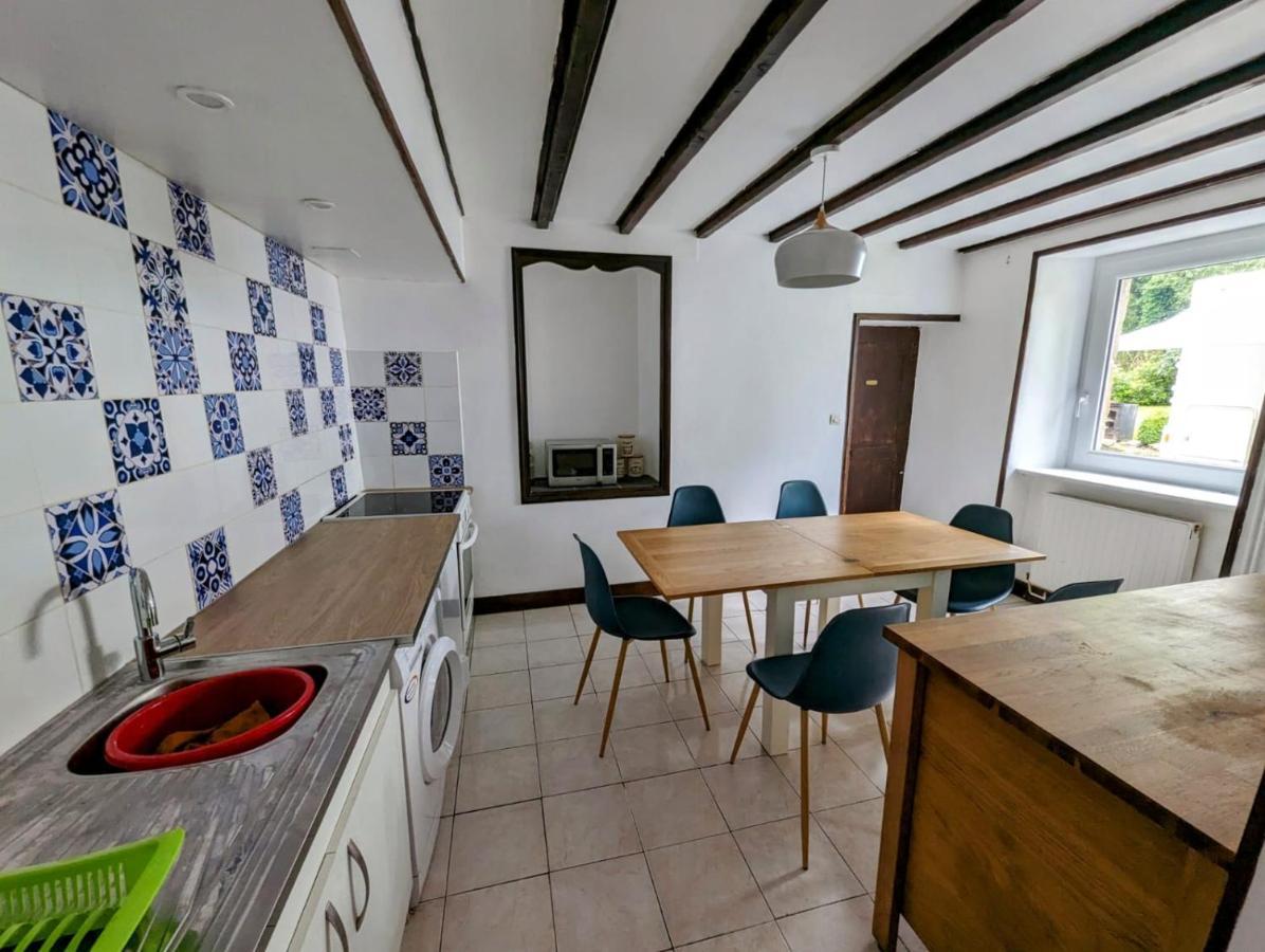 Les Gites De La Cabache Montaigu-les-Bois ภายนอก รูปภาพ
