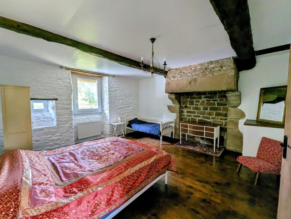 Les Gites De La Cabache Montaigu-les-Bois ภายนอก รูปภาพ